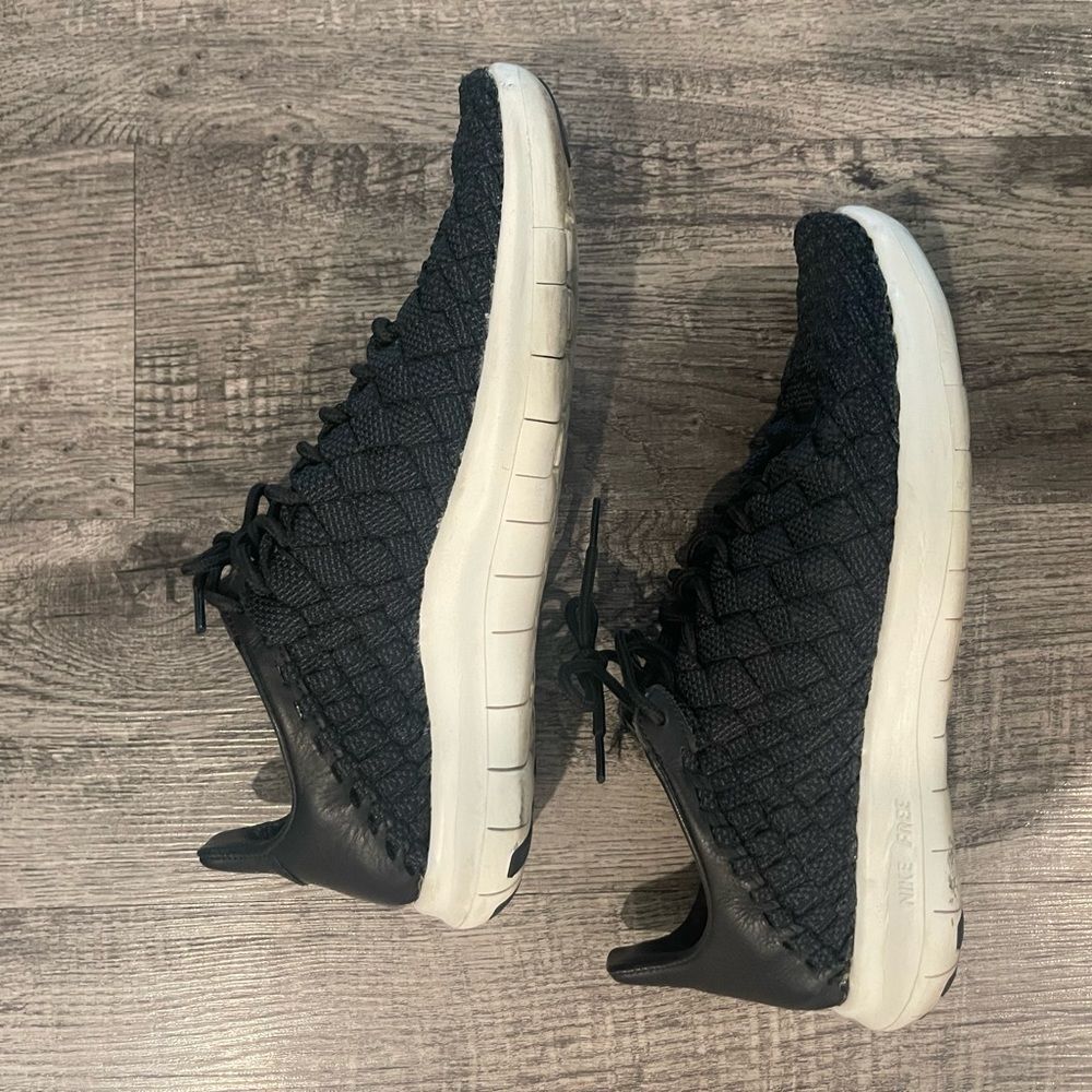 Women’s Nike  Free Inneva Woven motion variant